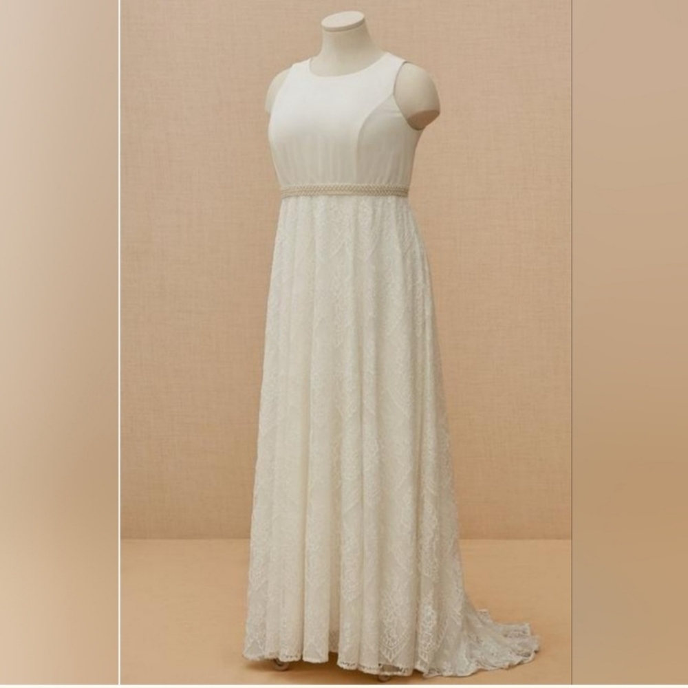 TORRID IVORY LACE SASH BELT WEDDING DRESS